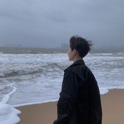 唯美意境情侣头像真人|"我一直想从你的窗子里看月亮"