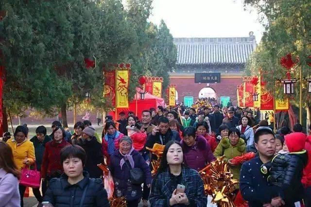热点聚焦淮阳太昊陵庙会摊位竞租最高成交价刷新纪录33天98万
