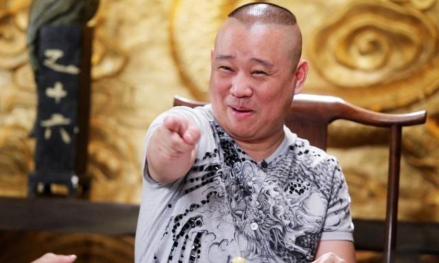 郭德纲上学少读书却不少他写了一首诗马未都说不错