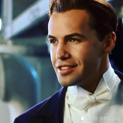 大家还记得《泰坦尼克号》中男二号吗?如今53岁比小李子变化还大