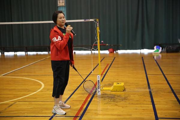 羽毛球运动技巧首都体育学院肖杰教授莅临我校做报告