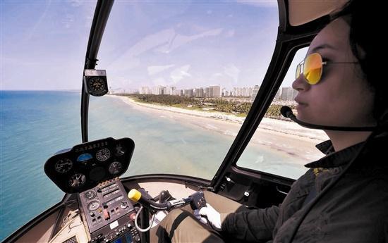 那么飞机驾驶员也是同样的道理,他们在操作飞机方面是一流的,但是真