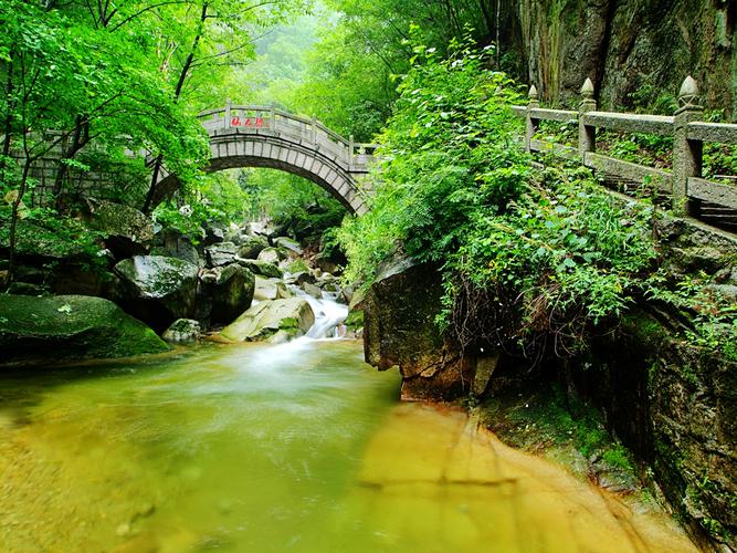 洛阳栾川龙峪湾国家森林公园-奇峰林立-古木参天-避暑