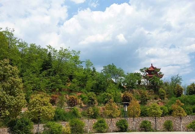 丹凤凤冠山石窟景区旅游攻略 之景点1(1/共20页)