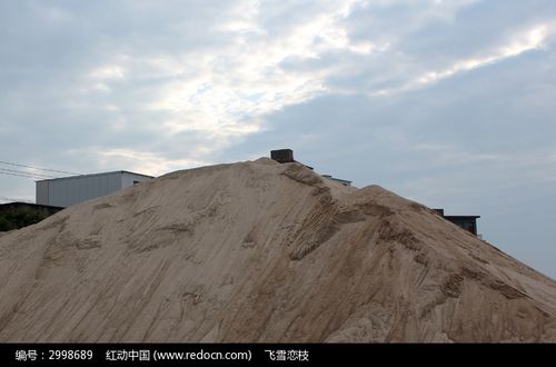 土堆上的天空