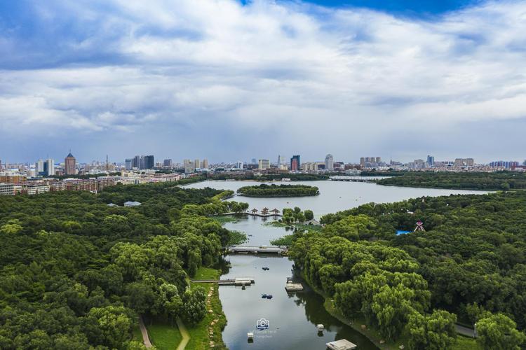 航拍长春南湖公园