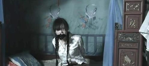 那些被人贩子拐进山区的女孩,被终身囚禁,她们为什么逃不出来