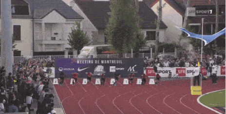 中国"小飞人"谢震业刷新黄种人百米纪录!