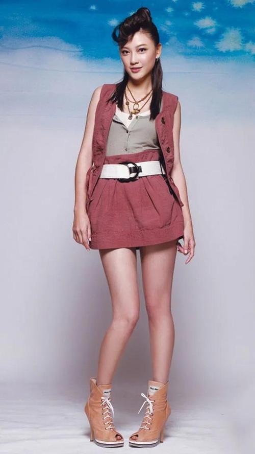 应采儿美照连连看