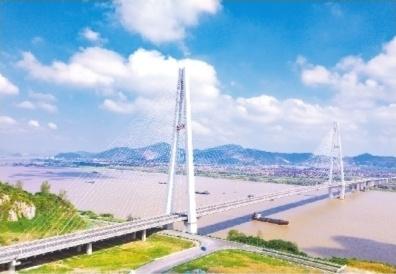 武穴赤壁两座长江大桥今日通车 武汉城市圈9天增加3条过江通道