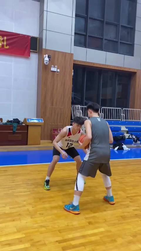 篮球技巧篮球教学