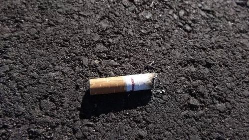 少年请把烟熄灭了吧
