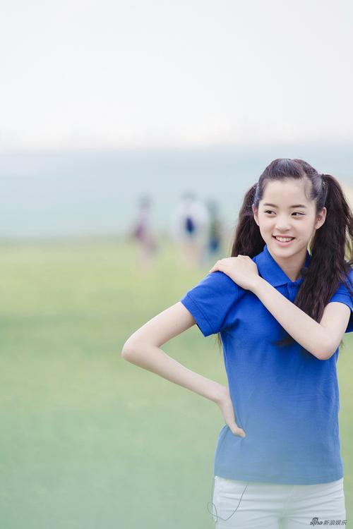 组图:《偶像》女神团玩丢沙包 乐在其中显童趣_高清