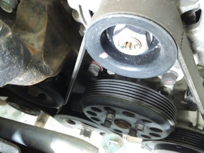 现代瑞纳1.4组合皮带怎么安装