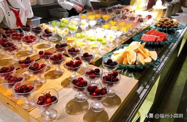 打卡福州人均350的海天盛宴自助餐,来自平民窟女孩真实初体验