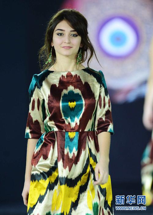 中亚风情:美轮美奂的乌兹别克斯坦时装秀(高清组图)