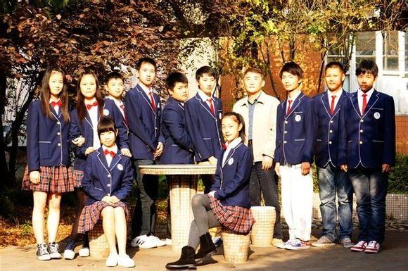 上海戏剧学院附属戏曲学校校服