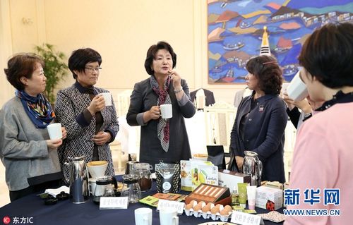 国际新闻   当地时间2017年10月26日,韩国首尔,韩国"第一夫人"金正淑