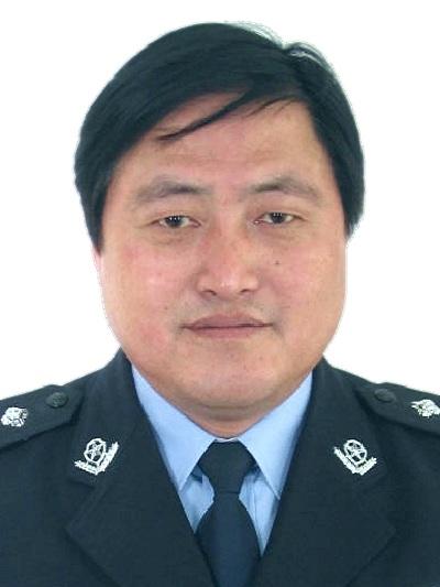 7 安徽省泗县公安局徐贺派出所所长    1994.7-1998.