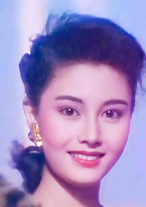 1988年香港小姐冠军李嘉欣倾世容颜真是惊为天人美到极致