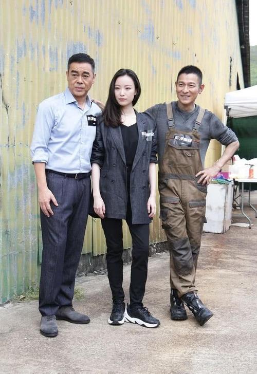 刘德华《拆弹专家2》开机,17年后再和刘青云合作,倪妮