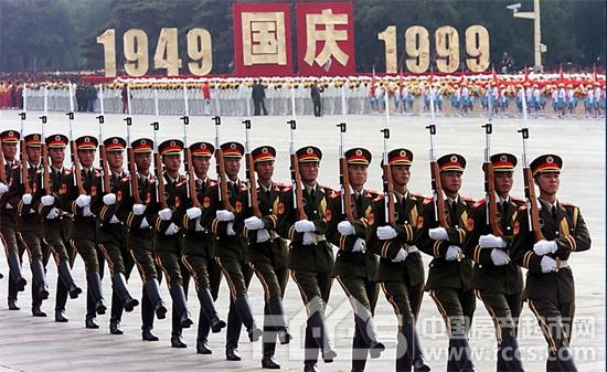 1999年国庆阅兵 庆祝建国50周年_国内动态 - 中国房产