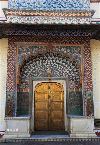 梦幻的红粉城堡 -- 印度斋普尔城市皇宫