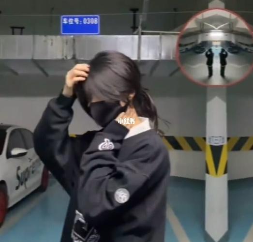 狼尾鲻鱼头女头像_头像_鲻鱼头_狼尾_头像分享_素材