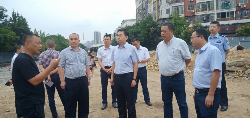 南充嘉陵这边的区长史燚在忙完了其他公务后,又又又邀上副区长赵少雄