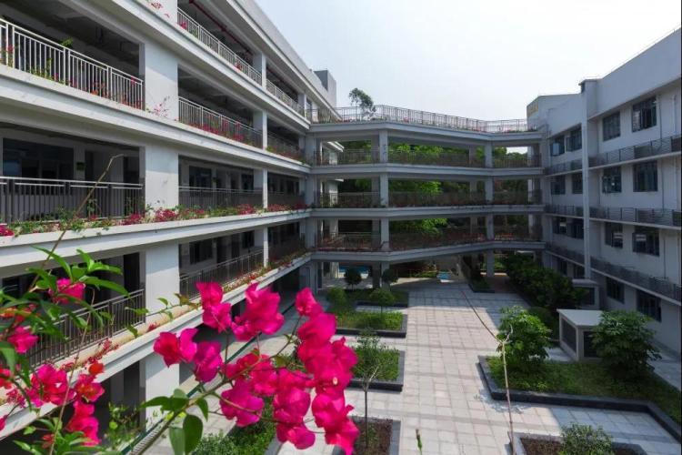 深圳市华侨城中学招聘教师