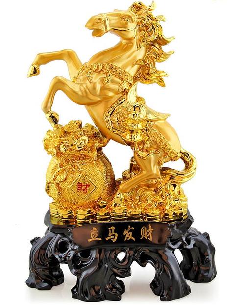 未时属马的人在丑时出生,命有紫微星入命,此生注定要大富大贵,一生不