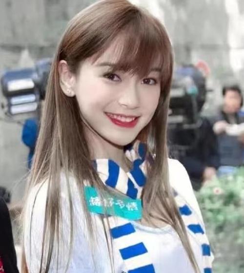 杨颖十年前嫩模照被扒美如洋娃娃好稚嫩黄晓明眼光太好了