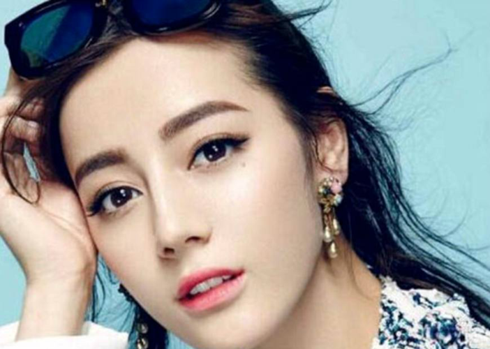 脸上有痣的几位女明星,热巴最美,最后一个痣竟然长在那里