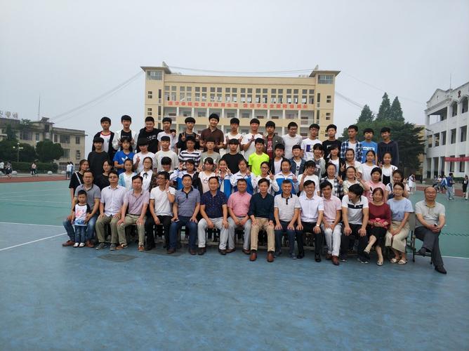 望城实验中学2018届毕业照