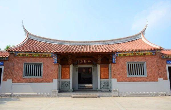 闽南古建特色——燕尾脊