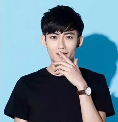 学生党适合剪什么发型 男生校草发型推荐[14p](14)