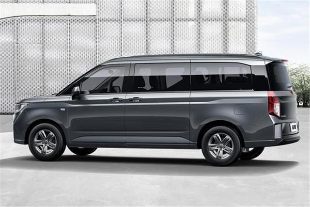 这样的五菱征程也太香了吧!7座,8座,9座三种布局可选