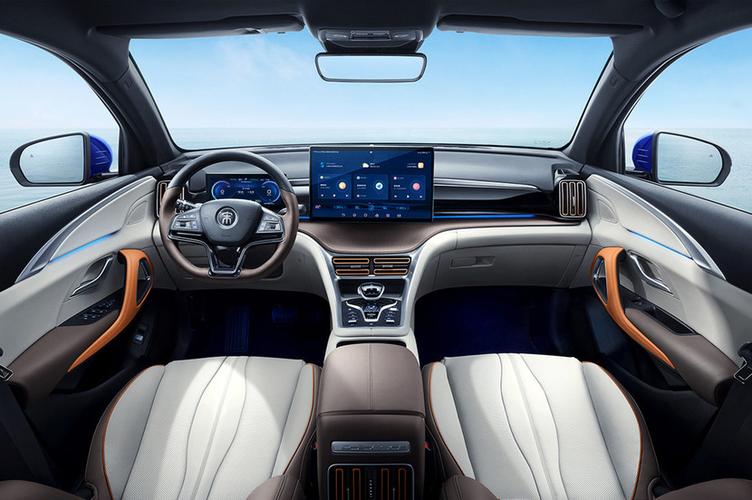 比亚迪新款宋pro dm-i曝光,内饰性能大升级,外观很霸气