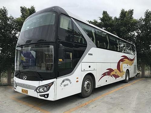 旅游大巴车50座租一天多少钱