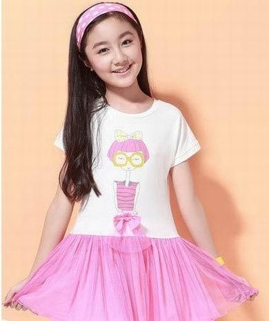 点读机女孩变身清纯萌妹子 揭杨幂释小龙等昔日童星现状