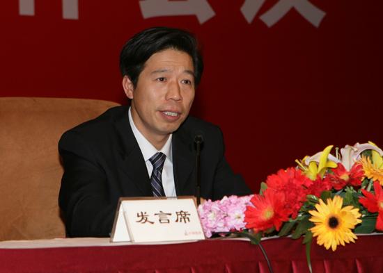 现任中国中钢集团有限公司党委副书记,董事,总经理.