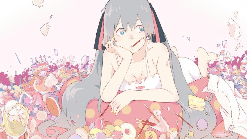 求初音手托下巴的图,越多越好
