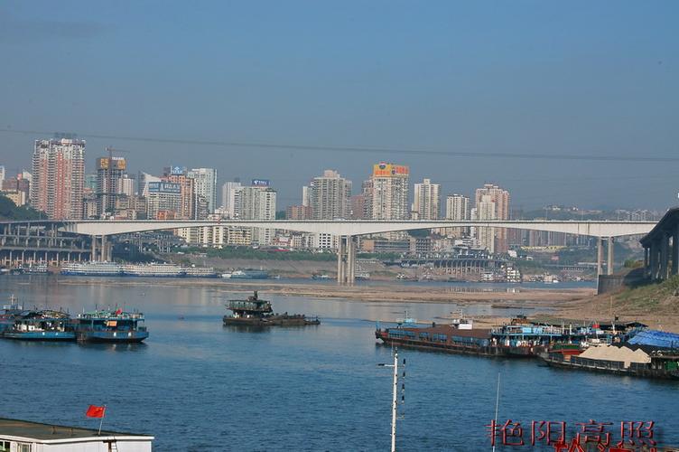 一组长江(重庆段)沿岸的风景照片