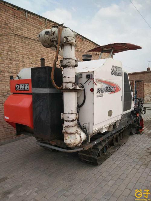 久保田688履带收割机