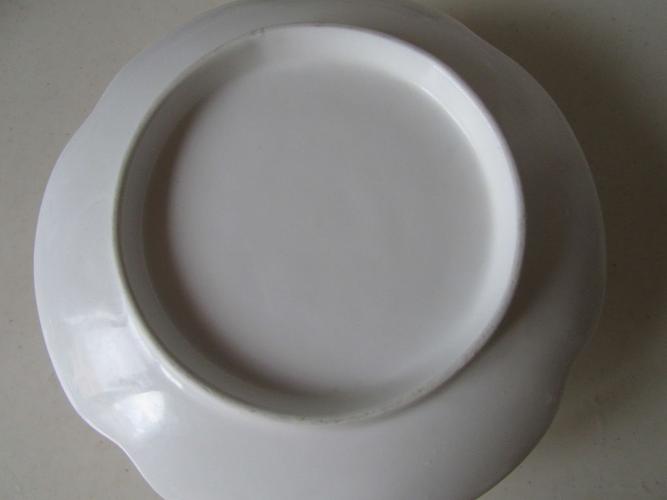 拿出来后,将碗倒扣