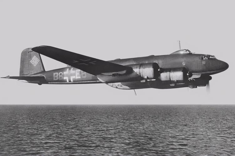 大西洋的秃鹰,德军fw200远程巡逻机,一度让丘吉尔怒不