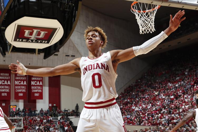 姓名:罗密欧-朗福德(romeo langford)生日:1999年10月25日位置:得分