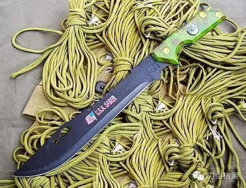 美国骑兵的制式装备,是骑兵随身必备武器.