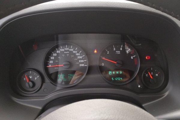 jeep-指南者 2012款 2.4l 四驱运动版