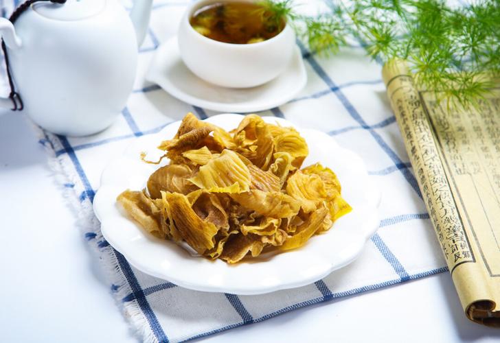 8岁娃儿脾胃衰竭,3年不长个,医生:鸡内金虽好,但也不能这样吃